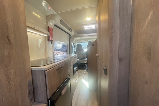 moto-trek-leisure-treka-interior-kitchen.jpg