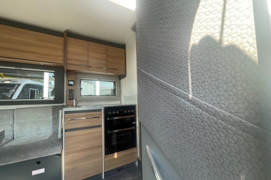 bailey-adamo-75-4i-exterior-looking-in.jpg