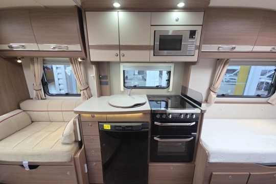 Elddis-Majestic-285-Interior-Kitchen.jpg