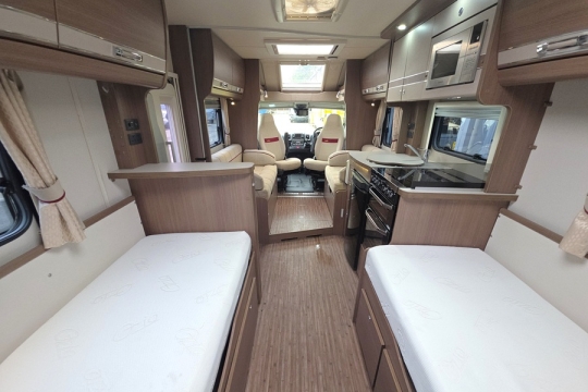 Elddis-Majestic-285-Interior-Rear-to-Front.jpg