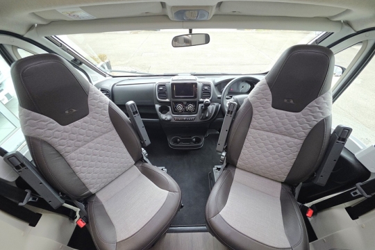 Adria-Matrix-Axess-600-DT-Interior-Cab.jpg