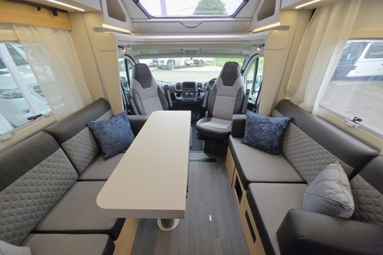 Adria-Matrix-Axess-600-DT-Interior-Lounge.jpg