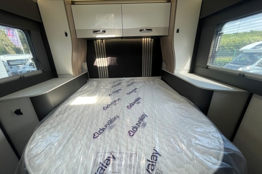 swift-trekker-594-interior-bedroom.jpg