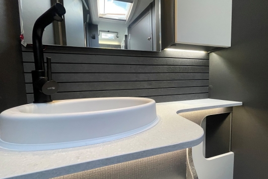 swift-trekker-594-interior-washroom-detail.jpg