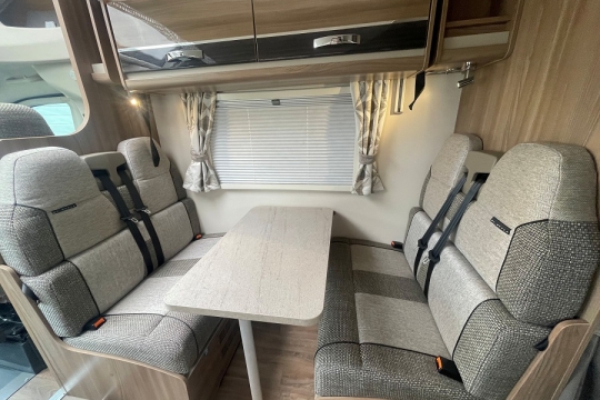 swift-bessacarr-hi-style-496-interior-dinette.jpg