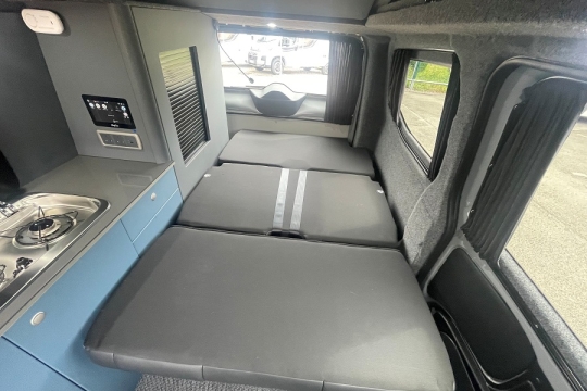 bespoke-explore-vw-t7-camper-interiro-bed-birdseye.jpg