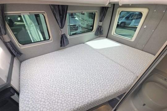 Auto-Sleepers-Kingham-Interior-Bed.jpg