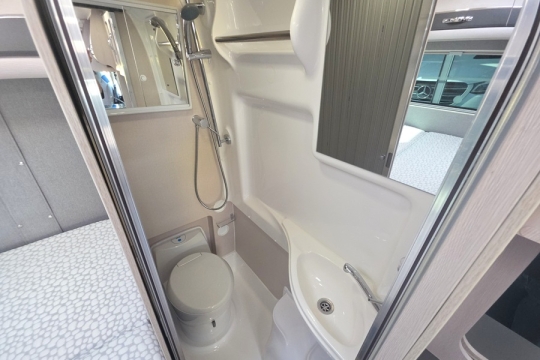 Auto-Sleepers-Kingham-Interior-Bathroom.jpg
