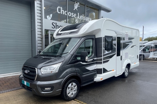 swift-voyager-540-exterior-front-side.jpg