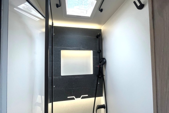 swift-voyager-540-interior-shower.jpg