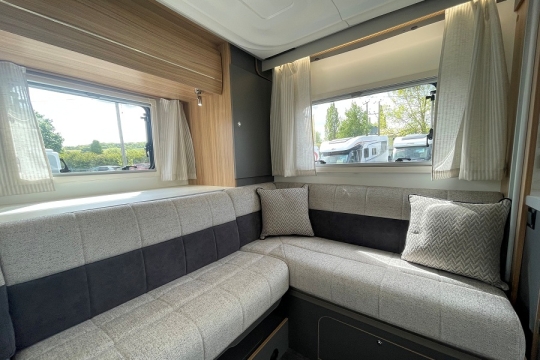 bailey-adamo-75-4-dl-interior-rear-lounge-seating.jpg