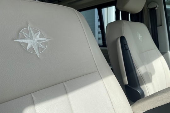 vw-kepler-one-interior-front-seats.jpg