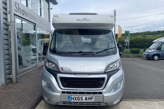 elddis-majestic-195-exterior-front.jpg