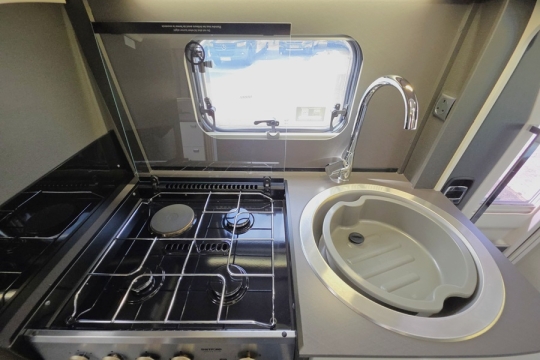 Swift-Voyager-494-Interior-Kitchen-Top.jpg