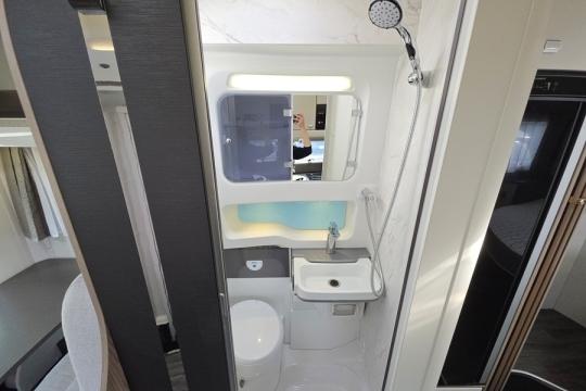 Swift-Voyager-494-Interior-Bathroom.jpg