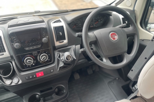 swift-select-122-interior-dash.jpg