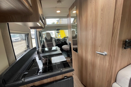swift-select-122-interior-kitchen-to-front.jpg