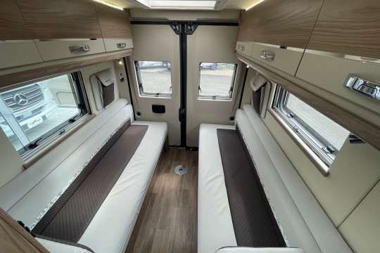 swift-select-122-interior-rear-lounge.jpg
