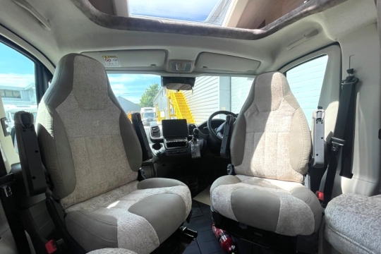 auto-sleepers-broadway-fb-interior-cab-seats.jpg