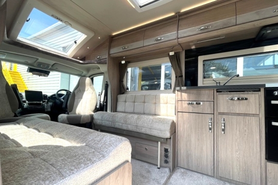auto-sleepers-broadway-fb-interior-lounge-right.jpg
