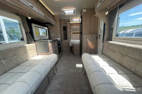 auto-sleepers-broadway-fb-interior-to-rear.jpg