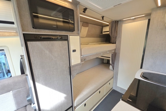 Wildax-Solaris-XL-Interior-Rear.jpg