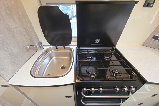 Wildax-Solaris-XL-Interior-Kitchen-Top.jpg