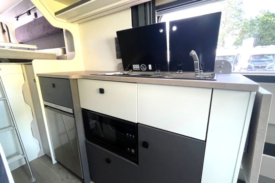 ace-1200-GLT-interior-kitchen.jpg