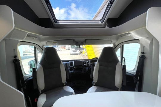 mclouis-fusion-373-interior-cab.jpg