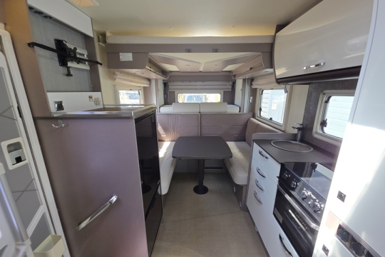 Burstner-Lyseo-Harmony-TD-644G-Interior-Middle.jpg