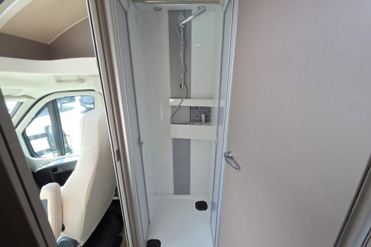Burstner-Lyseo-Harmony-TD-644G-Interior-Shower.jpg