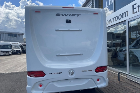 swift-voyager-505-exterior-rear.jpg