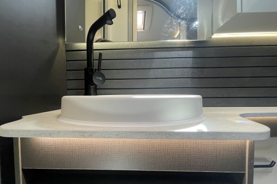 swift-voyager-505-interior-bathroom-detail.jpg