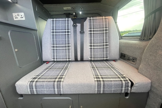 sussex-manhattan-campervan-interior-rear-seats.jpg