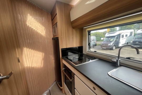 bailey-autograph-79-6-interior-kitchen.jpg