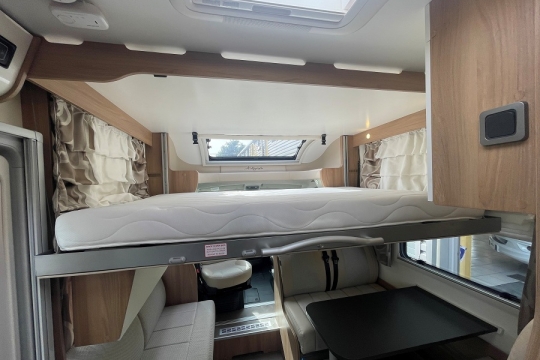 bailey-autograph-79-6-interior-drop-down-bed.jpg