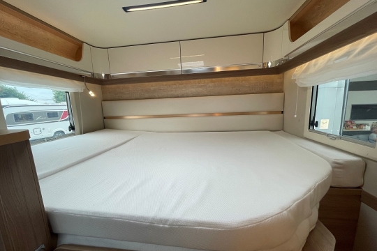laika-ecovip-l3010-interior-bedroom.jpg