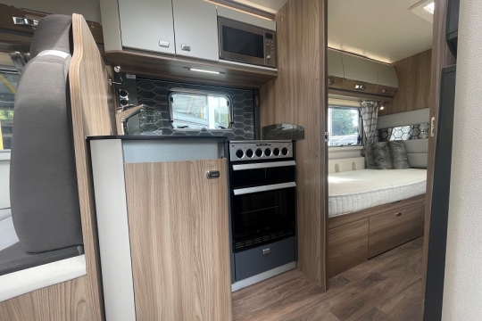 swift-bolero-714-sb-interior-kitchen.jpg