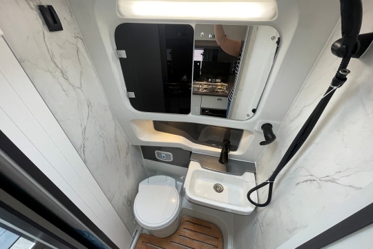 swift-carrera-122-interior-bathroom.jpg