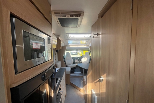 bailey-autograph-79-4T-interior-to-front.jpg