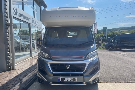 Auto-trail-navajo-exterior-front.jpg