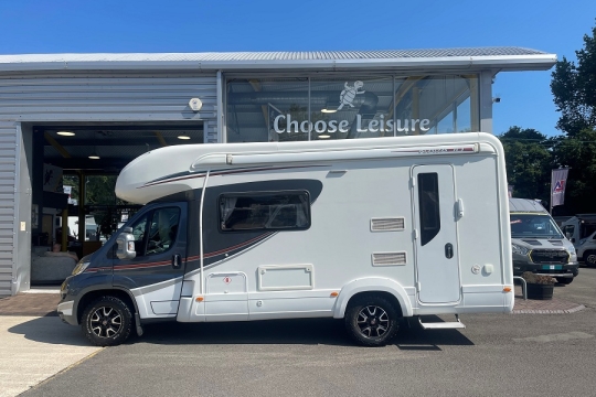 Auto-trail-navajo-exterior-side.jpg