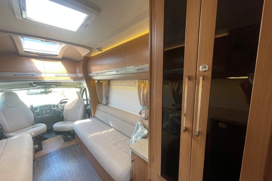 Auto-trail-navajo-interior-cabinet-to-front.jpg