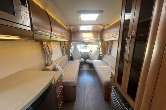 Auto-trail-navajo-interior-to-front.jpg
