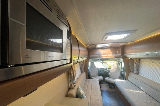Auto-trail-navajo-interior-microwave-to-front.jpg