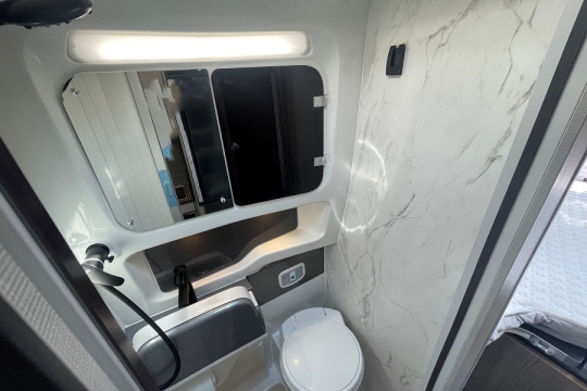 swift-carrera-194-interior-bathroom.jpg