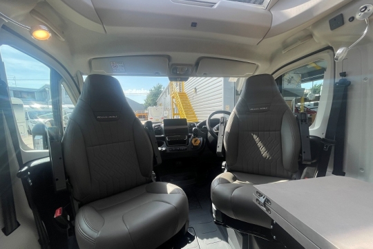 swift-kon-tiki-784-interior-cab-seats.jpg