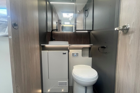 swift-kon-tiki-784-interior-washroom.jpg