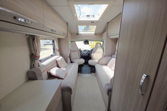 Elddis-Majestic-115-Interior-Rear-to-Front.jpg