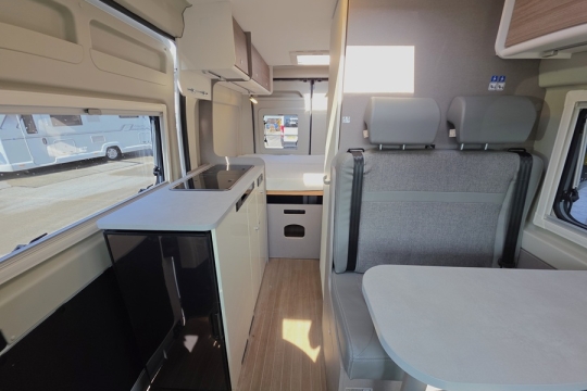 Etrusco-540-DB-Interior-Front-to-Rear.jpg